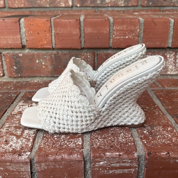 Gianni Bini Regina Crochet Square Toe Wedge Slides Women's Size 9.5 - Picture 3 of 8